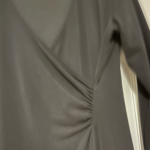 Lark & Ro wrap dress - Picture 4 of 5